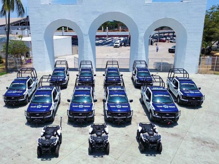 Adquiere Rosi Bayardo 64 patrullas para Manzanillo; el doble que la administración pasada