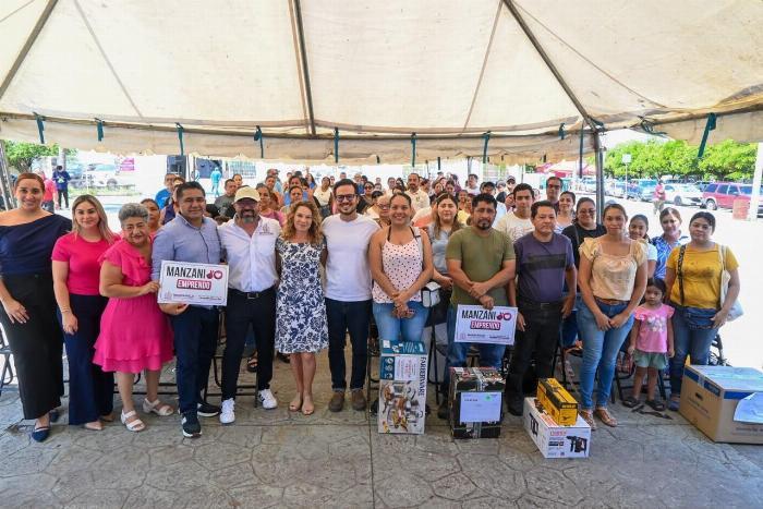 Manzanillo impulsa el emprendimiento con nueva entrega de herramientas y equipo