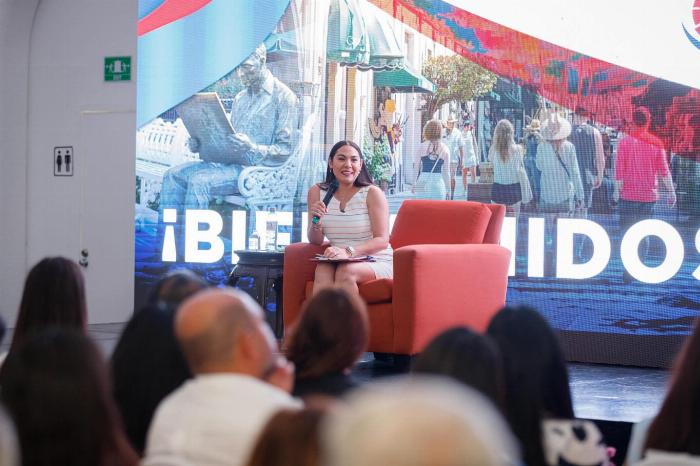 Colima es un gran estado para el desarrollo económico y para la inversión industrial: Indira Vizcaíno