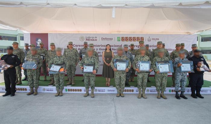 Entregan estímulos a personal del Ejército, GN y Seguridad Pública