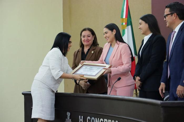 Entrega Congreso del Estado la condecoración “Licenciada Margarita Torres Huerta” 2026