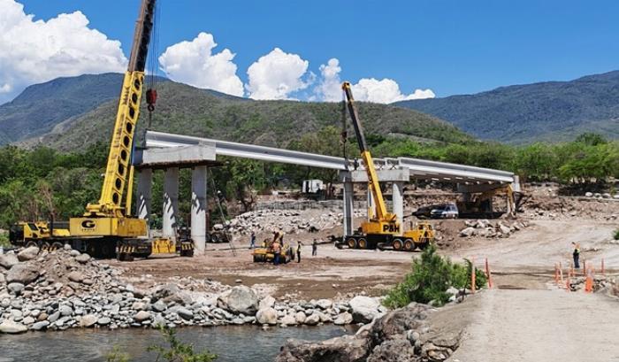 Avanza construcción del puente “Las Tunas” en Colima; registra progreso del 54.9%