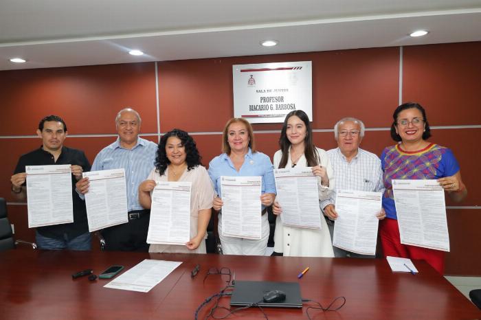 Emite LXI Legislatura de Colima, convocatoria para el Premio Estatal de Periodismo 2025