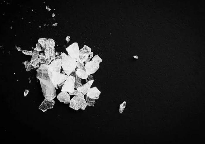 Decomisan dosis de ICE tras cateos en Comala y Minatitlán