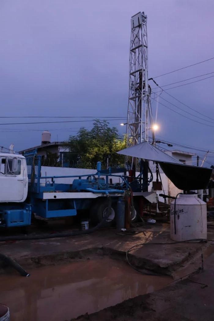 CAPDAM redobla esfuerzos para restablecer el abastecimiento de agua en Santiago